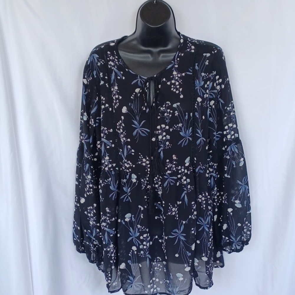 NWT SONJA BETRO Floral Long Sleeve Tunic Blouse, eyelet detailed,  semi-sheer